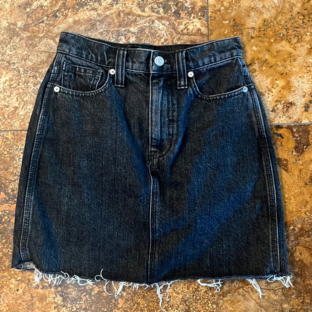 MADEWELL. Rigid Denim Straight Mini skirt Rip and Repair Edition . Size 23. NWT
